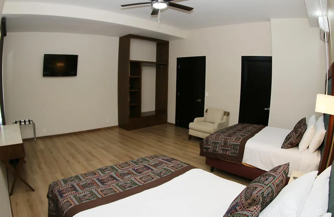 Centriplaza Hotel Suite & Spa-1