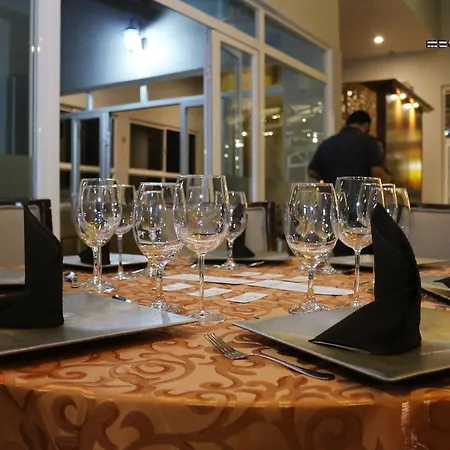 Centriplaza Hotel Suite & Spa-3